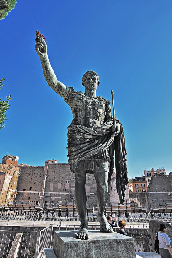 Statua Di Ottaviano Augusto Roma U